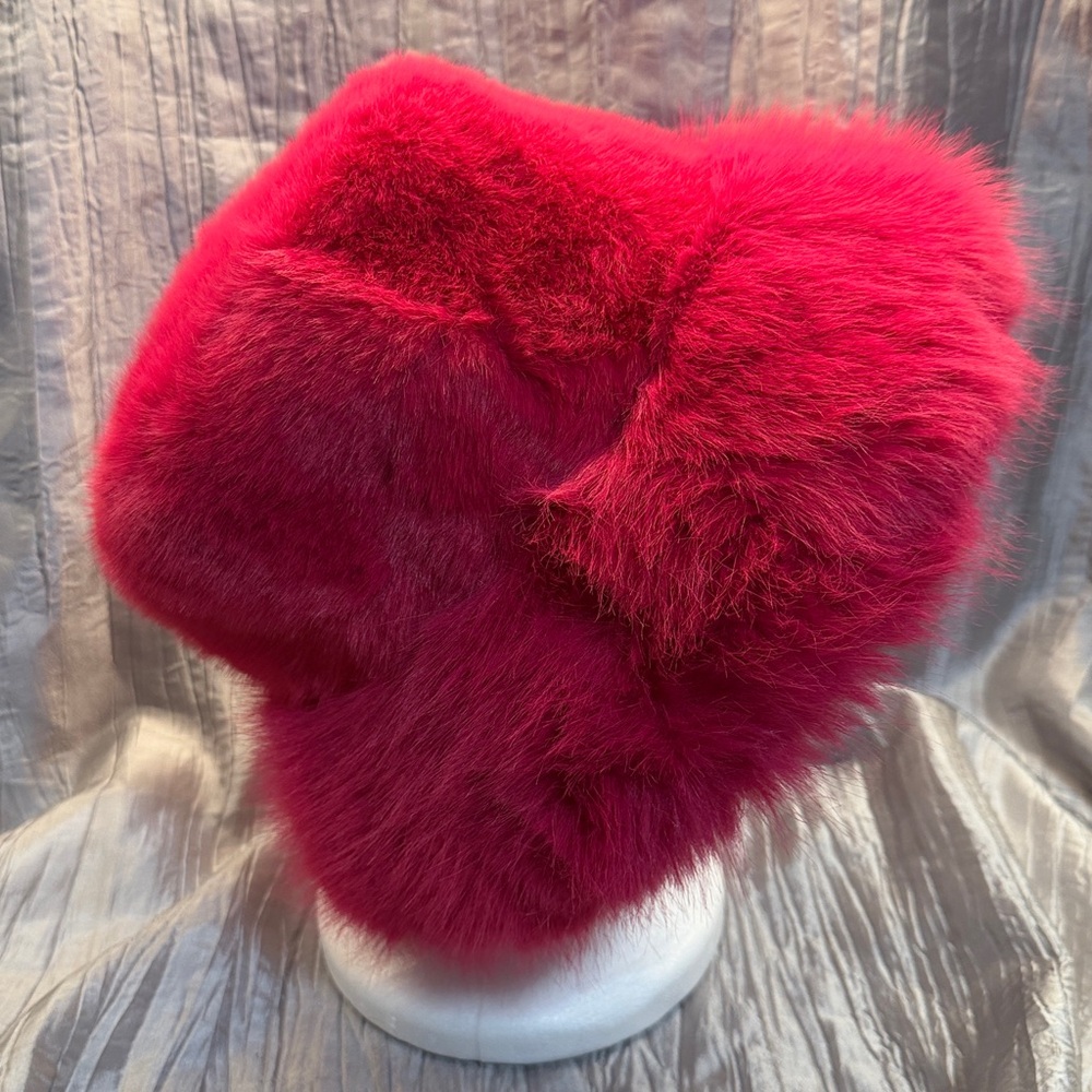 Luxurious Pink Faux Fur Hat - Picture 3 of 10